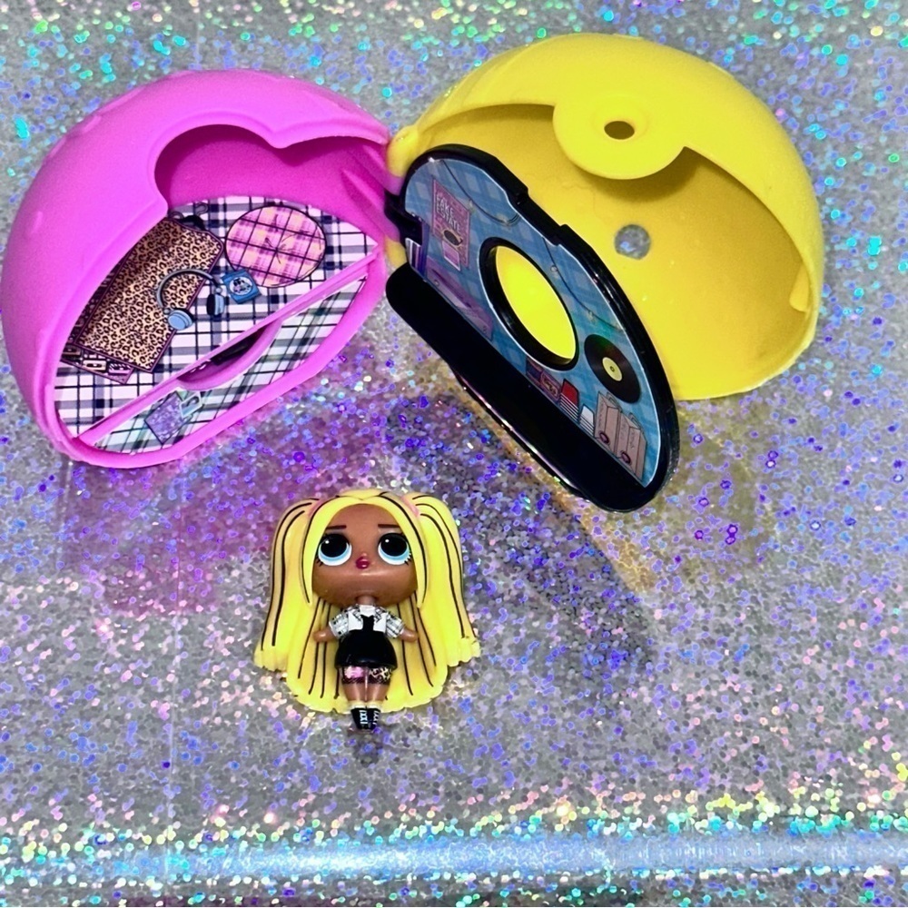 L.O.L. SURPRISE! Mini Doll Purse Playset Ball